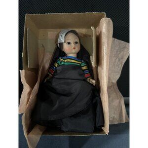 Madame Alexander "Egypt" Collectible Doll In Traditional Outfit With Braided Hai